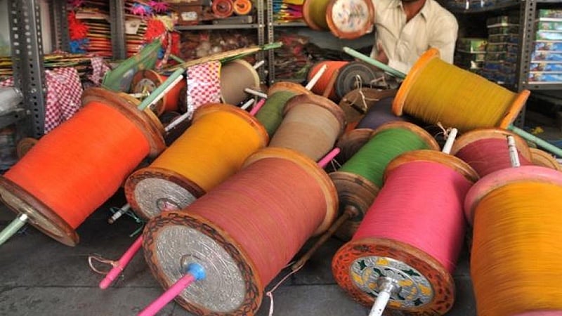 Maharashtra: Ahead of Makar Sankranti, Govt asks administration to ensure non use of nylon manja for kite flying - Vimarsana News