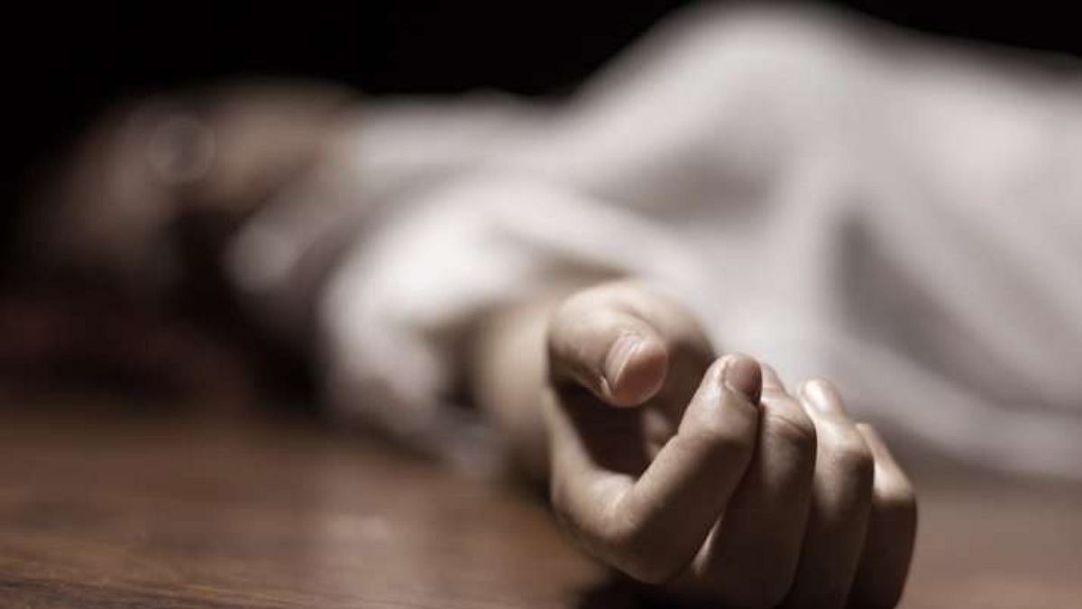 Madhya Pradesh: Labourer dies while working on electric pole in Mhow - Vimarsana News