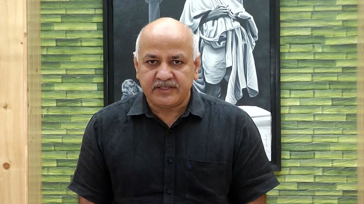 Big setback for Manish Sisodia, Centre gives sanction to prosecute Delhi Deputy CM in alleged snooping case - Vimarsana News