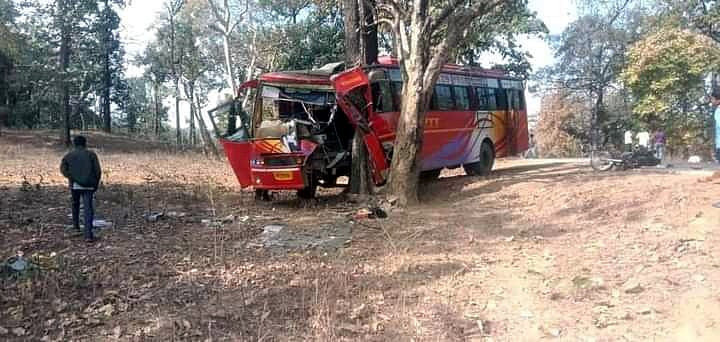 Madhya Pradesh: Six killed, over 50 injured in two road accidents - Vimarsana News