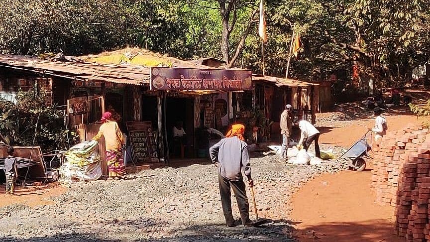 Matheran: Work of laying down paver blocks stopped after SC's direction - Vimarsana News