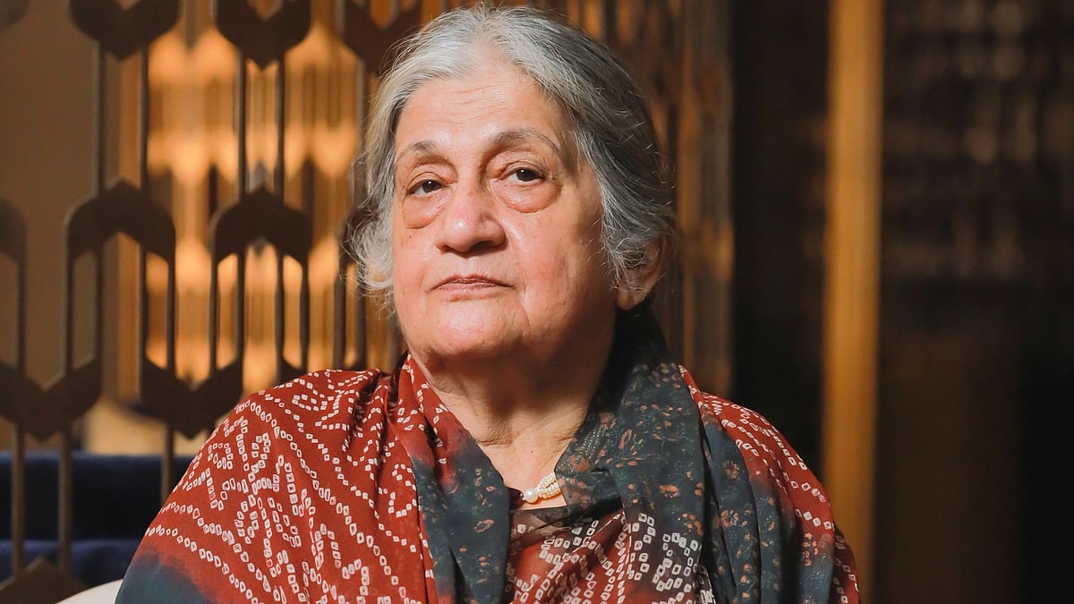 Dilnaz Baig's Nizami spread at her palatial bungalow exudes royalty and grandeur - Vimarsana News
