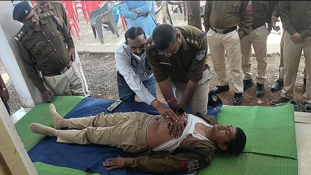 Madhya Pradesh: 235 police personnel undergo CPR training in Alirajpur - Vimarsana News