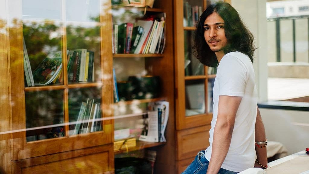 Viraj Khanna's artwork is a pleasant reminder of India's rich heritage of embroidery - Vimarsana News