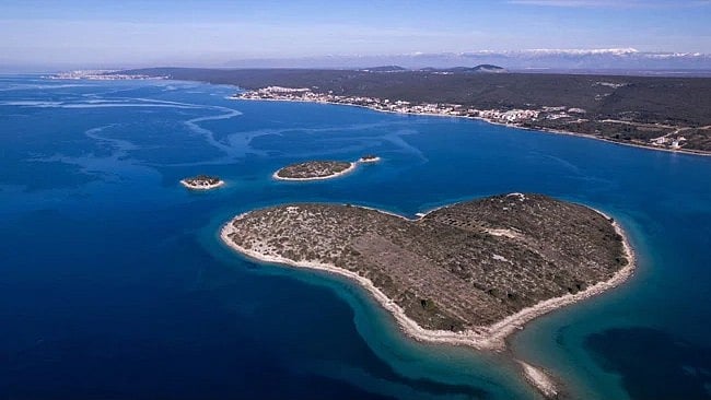 On sale: 'Island of Love', part of Croatia's heart-shaped Island - Vimarsana News