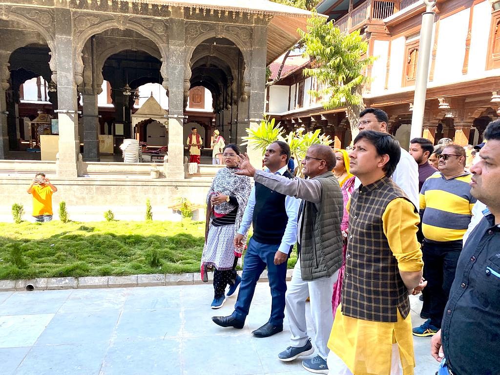 Indore: CM Shivraj Singh Chouhan to inaugurate renovated Rajwada Palace on Monday - Vimarsana News