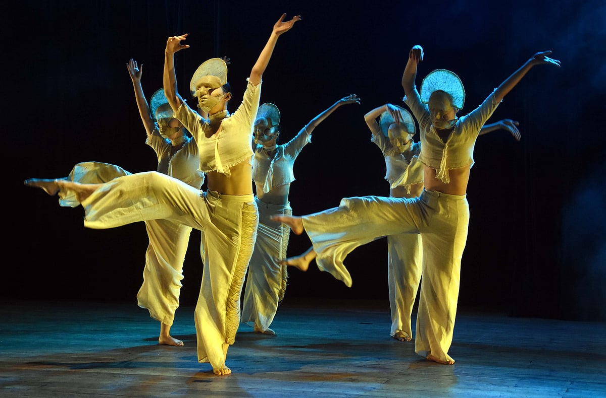 Two-day concert Layapravah begins: Dance by Taiwan, South Korean artistes mesmerise audience - Vimarsana News