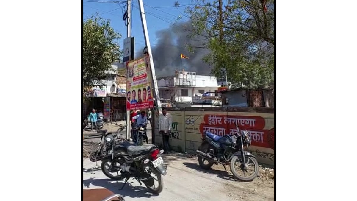 Indore: Fire breaks out at a water tank factory at Dewas Naka, WATCH video - Vimarsana News