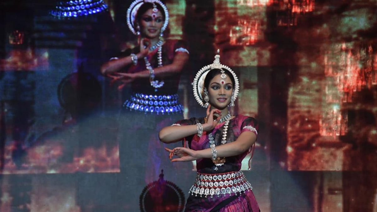 Veteran ad filmmaker Kailash Surendranath's daughter Kshiraja makes her grand solo Manch Pravesh as an accomplished Odissi dancer - Vimarsana News