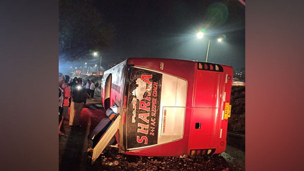 Pune: At least 5 injured in bus accident on Mumbai-Bengaluru highway near Bavdhan - Vimarsana News