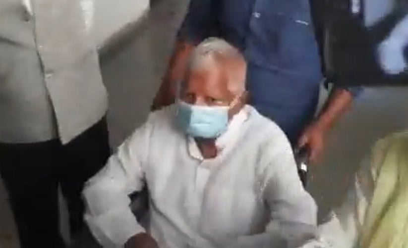 Land-for-job-scam: Lalu Prasad Yadav, family reaches Rouse Avenue Court; (Watch) - Vimarsana News