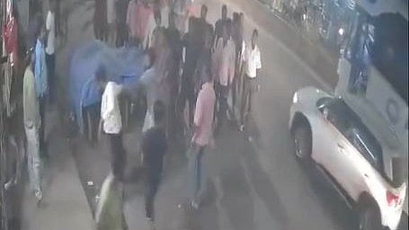 Thane: MNS worker beaten up by four in Ulhasnagar, CCTV footage surfaces - Vimarsana News