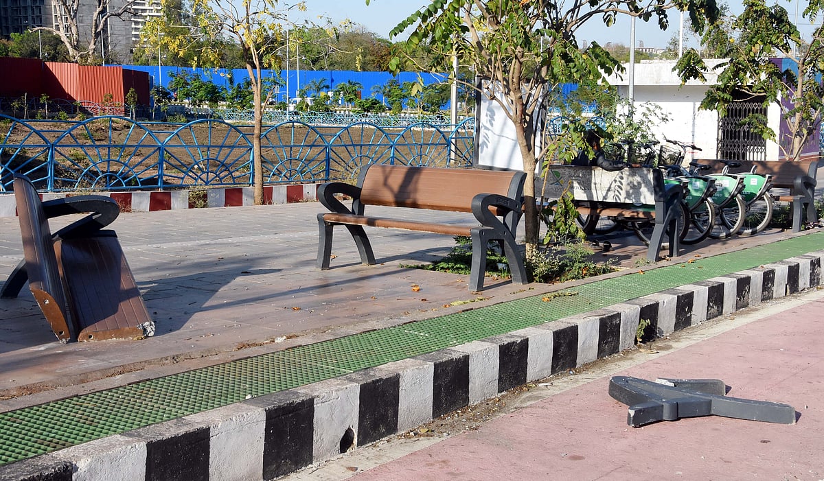 Bhopal: No action as anti-socials damage benches, waste bins on Atal Path - Vimarsana News