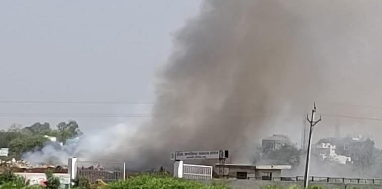 Madhya Pradesh: Trenching ground fire vitiates atmosphere in Mhow - Vimarsana News