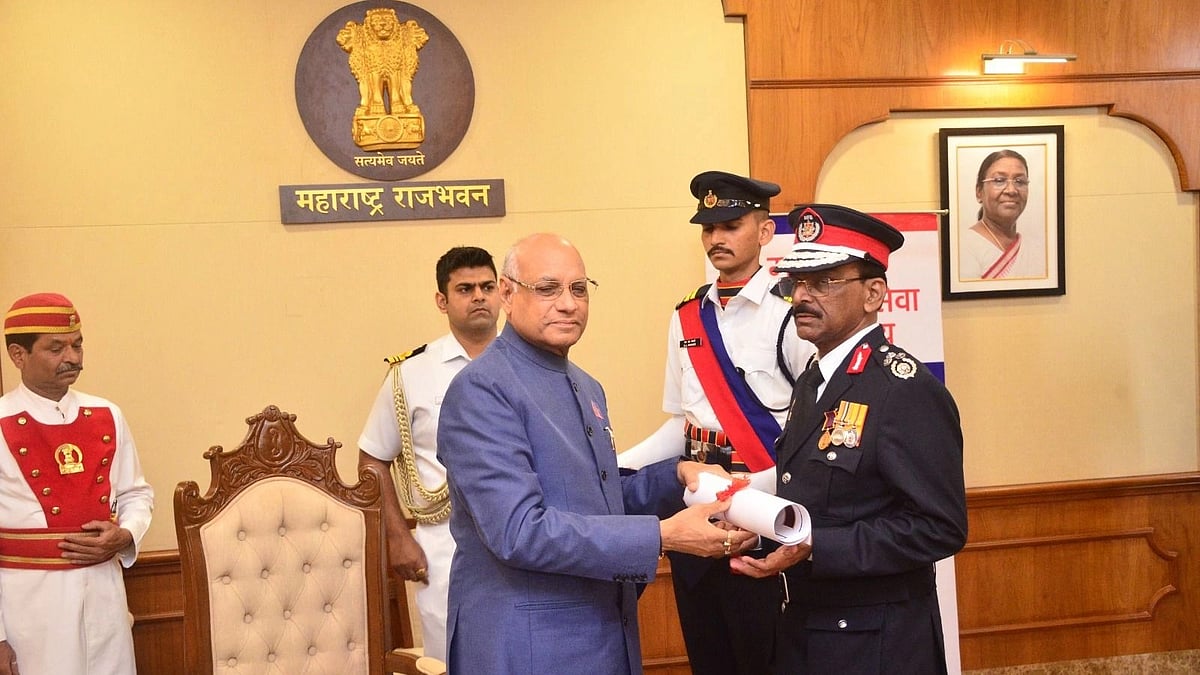 Mumbai: Governor Bias felicitates 13 Firebrigade officials with President Firebrigade service award - Vimarsana News