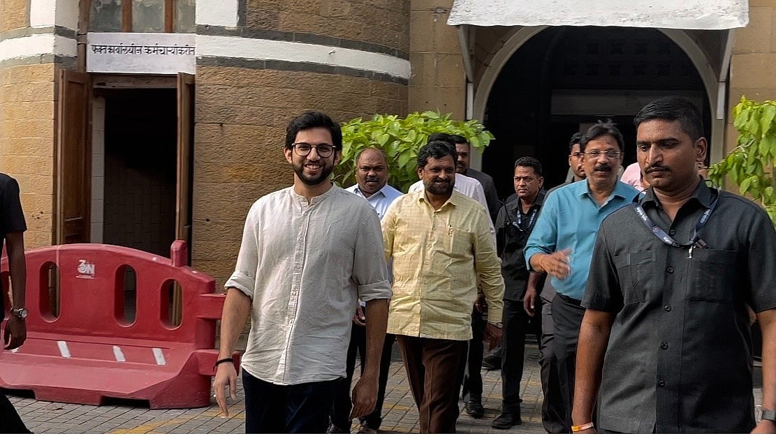Mumbai: Aaditya Thackeray meets Police chief, discusses issues of Worli BDD chawl and wrong-side driving menace - Vimarsana News