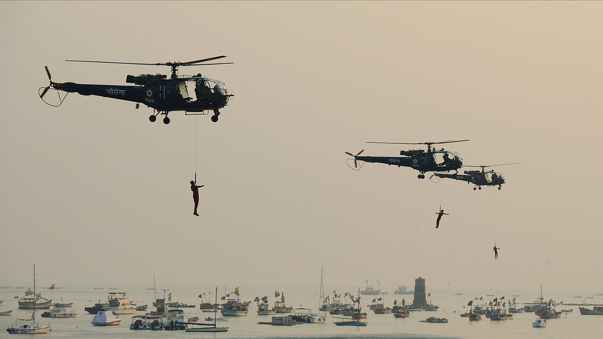 West Bengal: Marine commando dies during para drop exercise - Vimarsana News