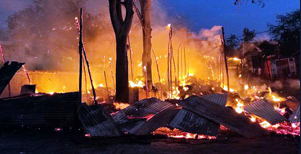 Bhopal: Massive fire gobbles up 15 hutments near CSIR-AMPRI - Vimarsana News