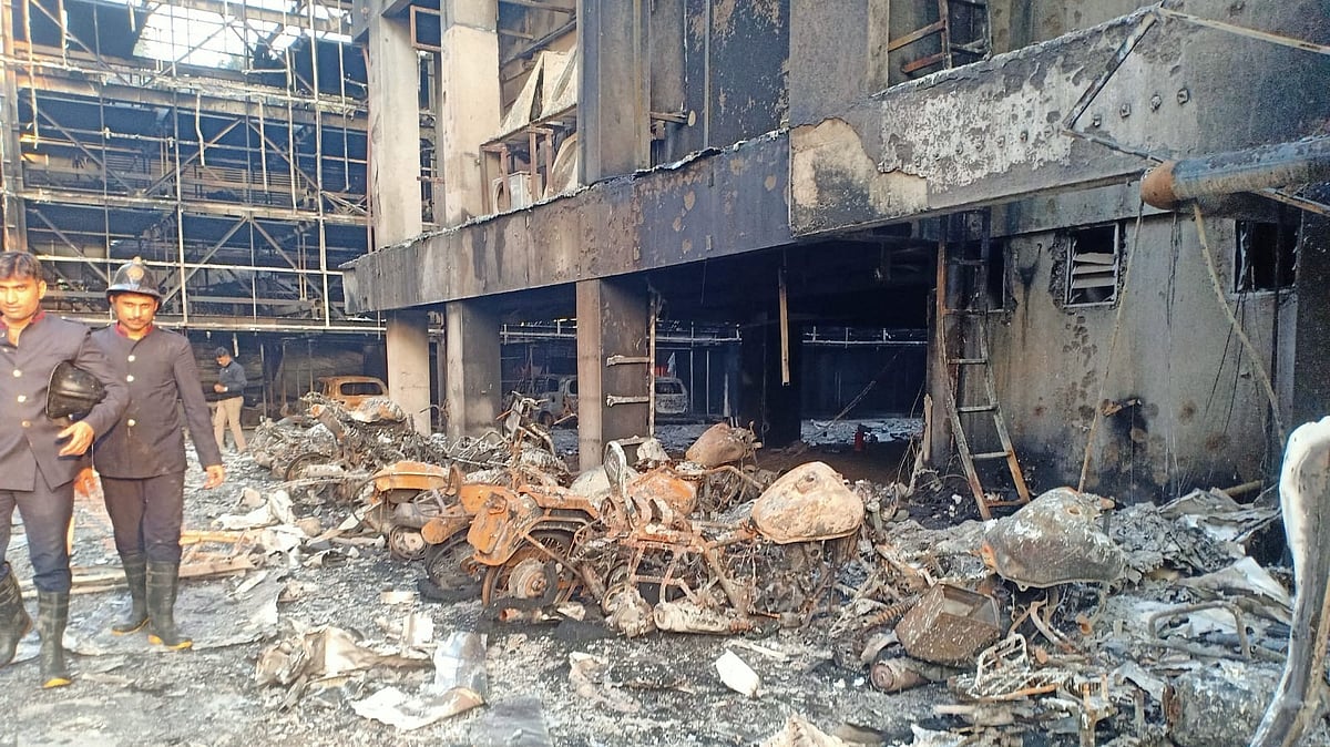 Thane: Security guard saves 100 people in Orion Business Park fire - Vimarsana News