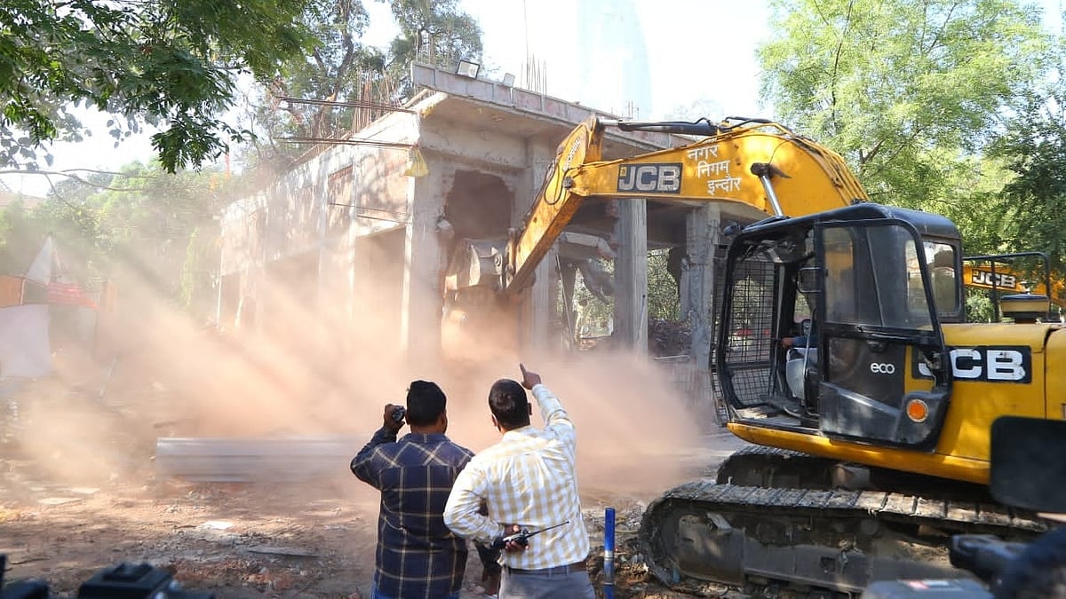 Indore: 'Mandir wahi banega', CM hints after locals protest demolition of Beleshwar Temple where 36 people died; watch - Vimarsana News