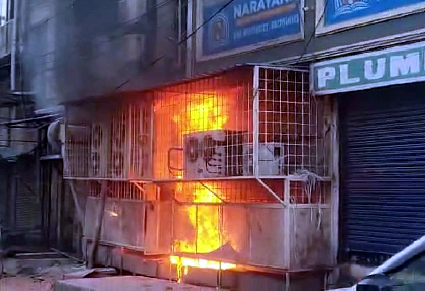 Bhopal: Fire breaks at backside of hotel, no fatalities reported - Vimarsana News