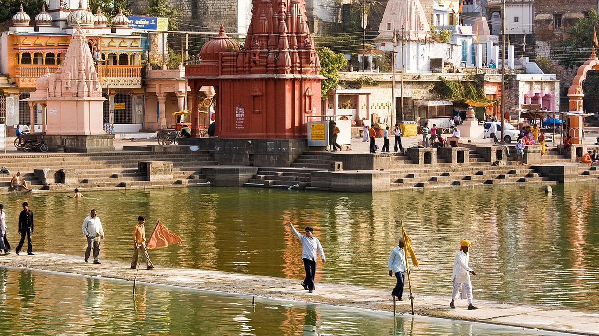 LIGHTS, CAMERA, ACTION: To hell with bathing in Ujjain - Vimarsana News