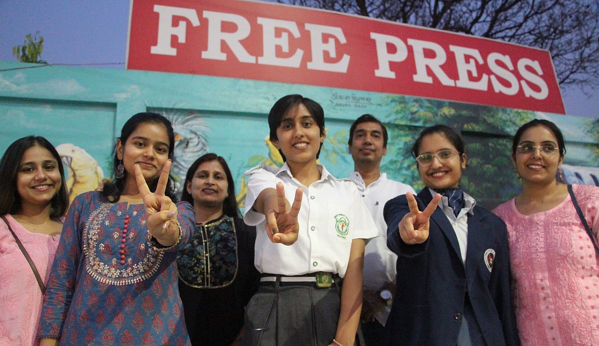 CBSE Results: Indore girls outshine boys— Avni tops with 99% in class 10; Devangee aces with 98.8% in class 12 - Vimarsana News