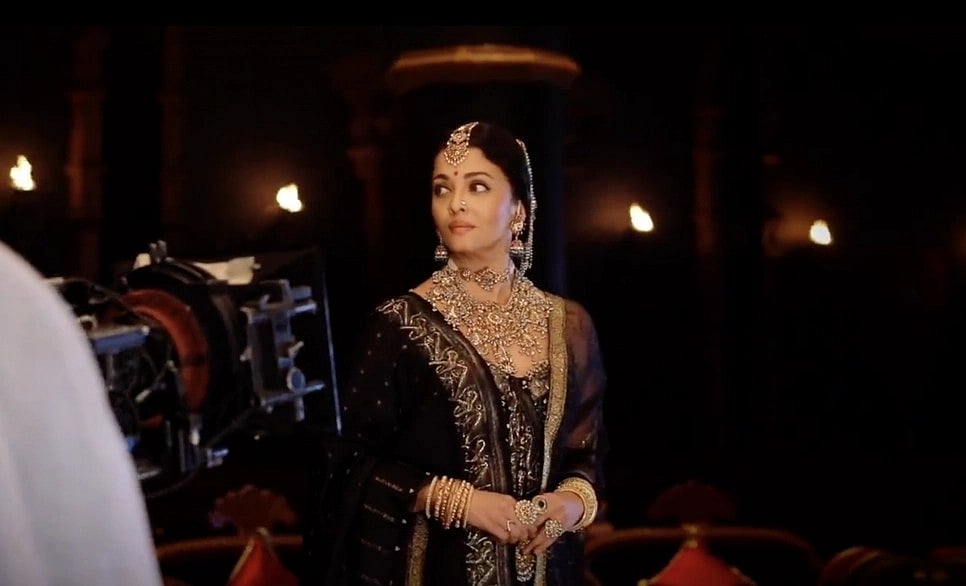 पोन्नियिन सेलवन के सेट से अनदेखी बीटीएस तस्वीरें