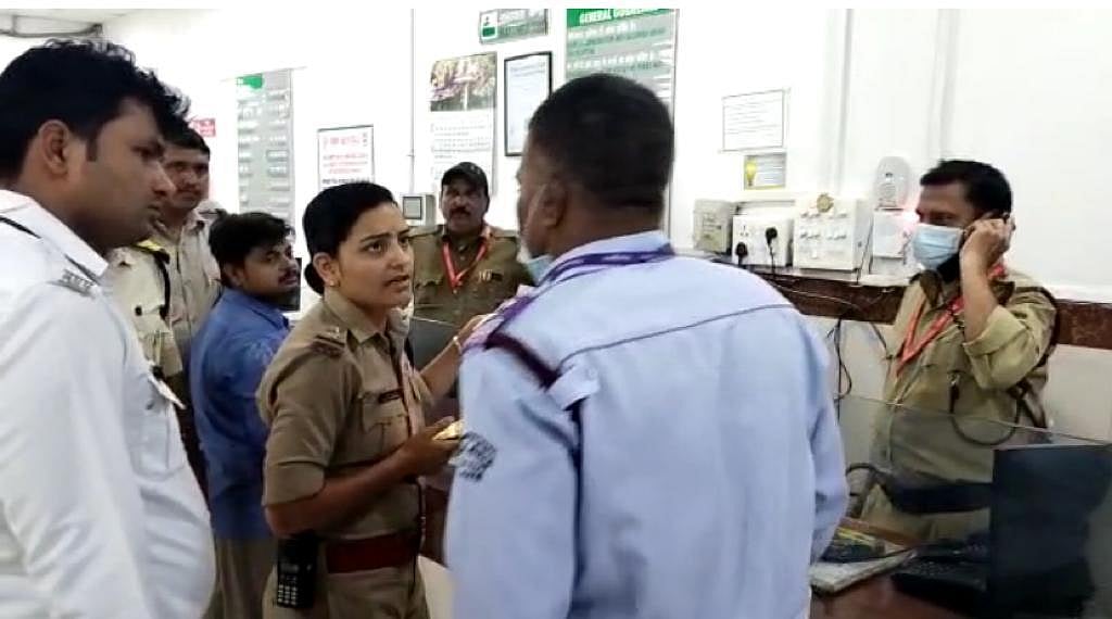 Madhya Pradesh: Dedicated traffic cop rushes severely injured road accident victim to hospital, saves his life - Vimarsana News