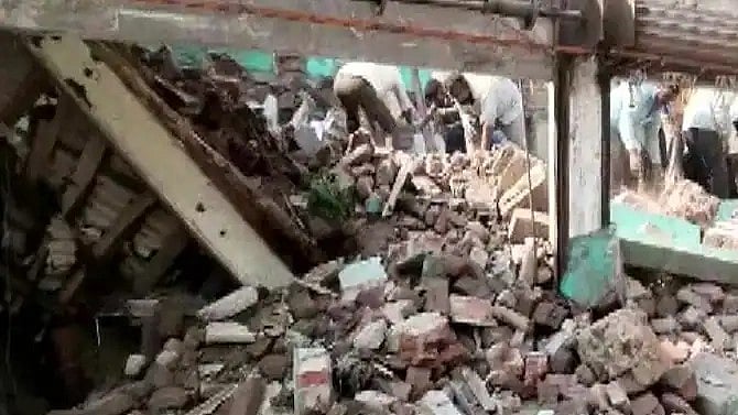 Mumbai: Five injured as building collapses in Andheri - Vimarsana News