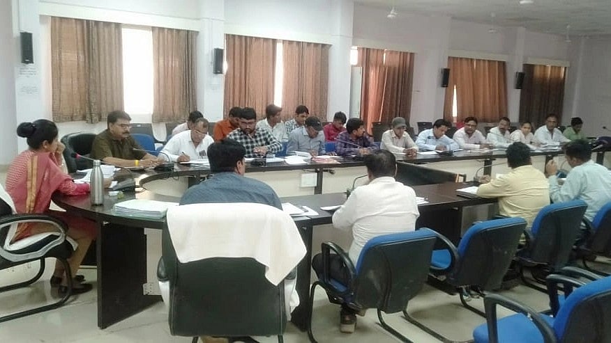 Madhya Pradesh: Review meeting of the flagship scheme under rural development in Agar - Vimarsana News