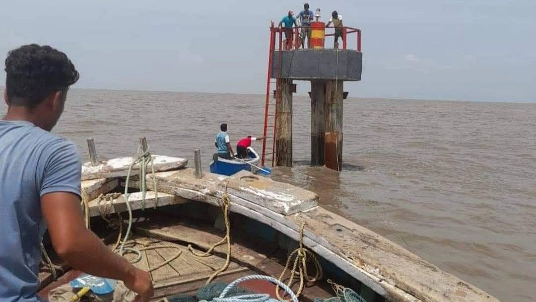 Thane: Uttan coast to get three new lighthouses to curb boat mishaps - Vimarsana News