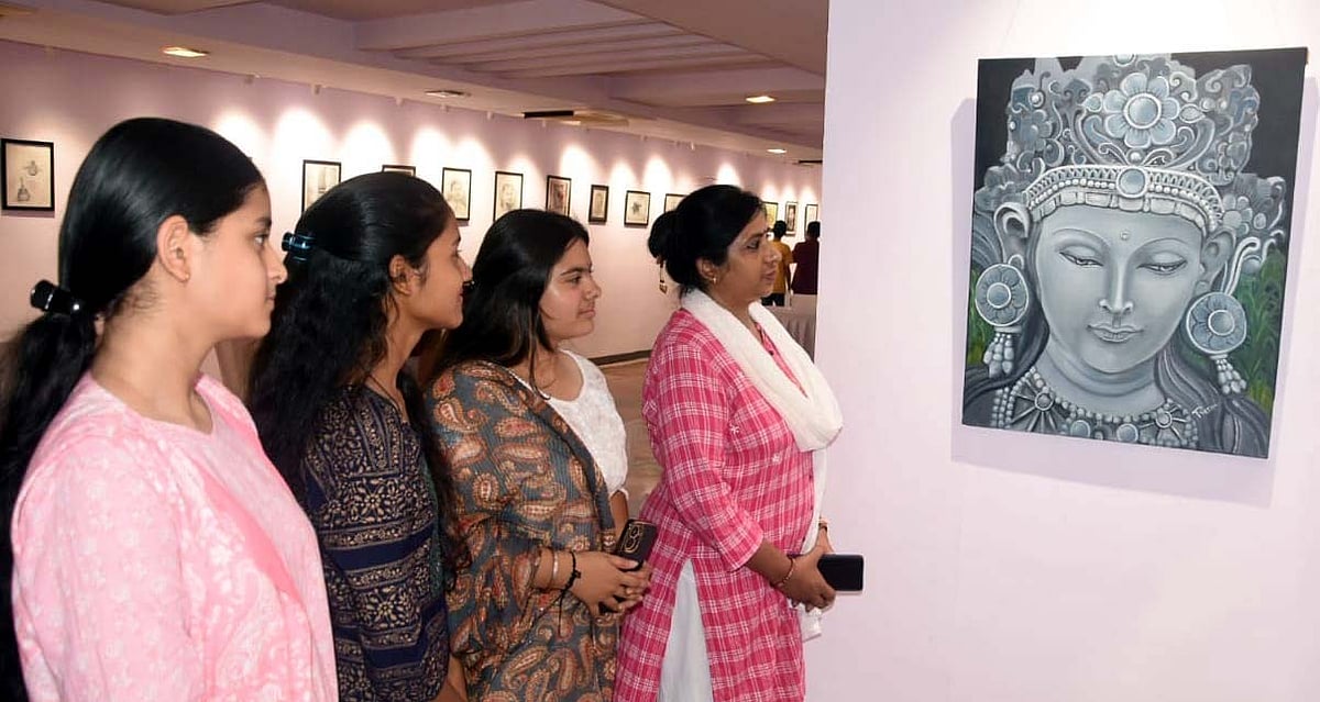 Bhopal: 17 Painters Showcase Work At 'Rangodaya' - Vimarsana News