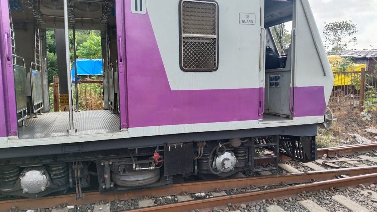 Mumbai News: Empty Local Derails In Ambernath, Visuals Surface - Vimarsana News