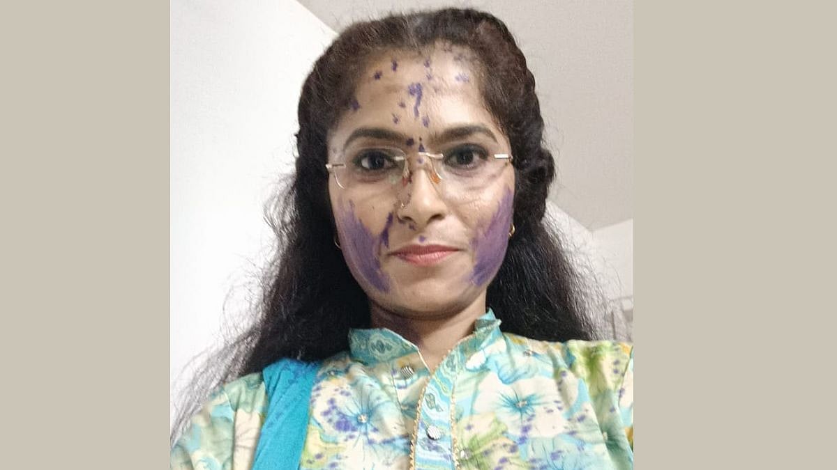 Shiv Sena Leader Ayodhya Poul Allegedly Assaulted, Ink Thrown At Her In Thane - Vimarsana News