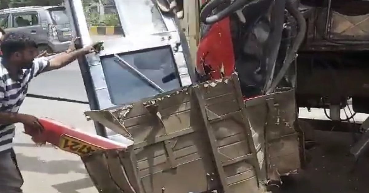 Mumbai News: Private Bus Rams Into BEST Bus in Sion, Four Injured As Visual Surfaces - Vimarsana News