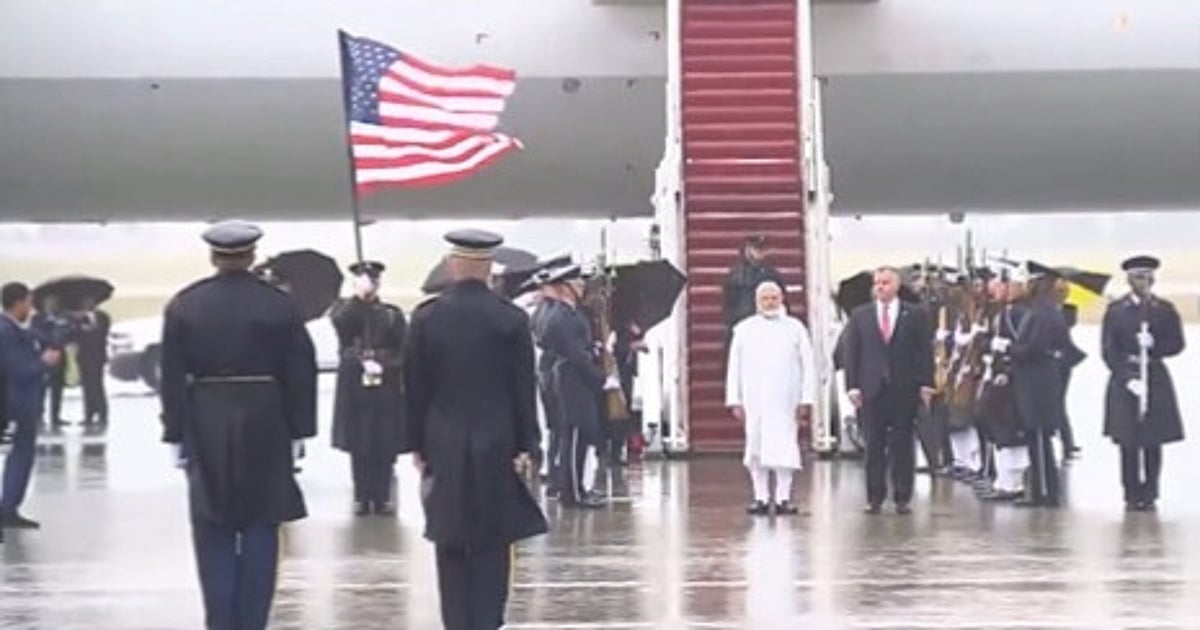 WATCH: PM Narendra Modi Braves Rain For The Indian National Anthem At Washington Airport - Vimarsana News