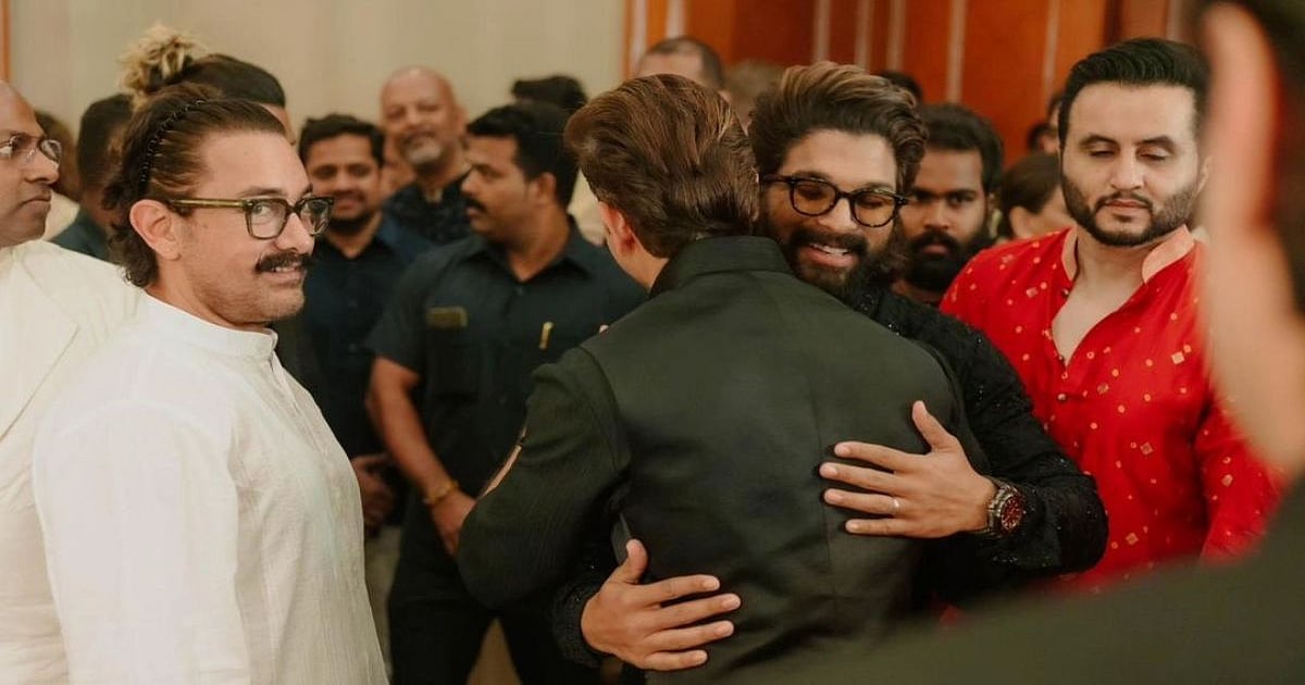 Hrithik Roshan, Allu Arjun Share A Hug As Aamir Khan Looks On, Photo Breaks Internet - Vimarsana News