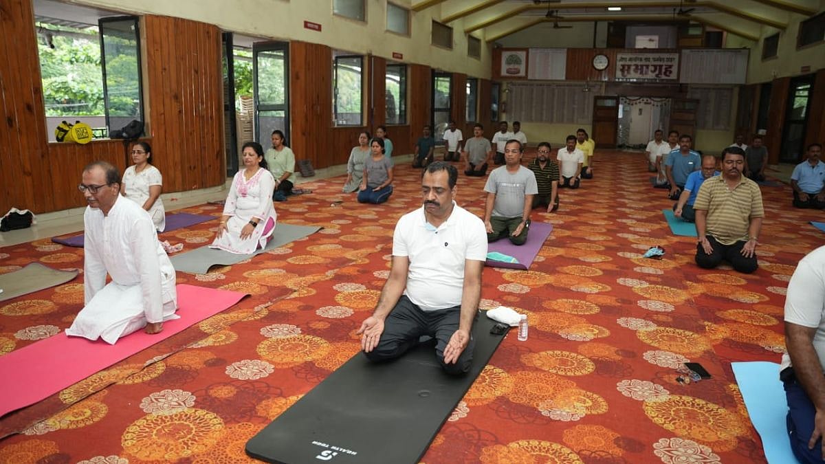 Navi Mumbai News: PMC, Konkan Division, And Revenue Department Hold Yoga Day Jointly In Panvel - Vimarsana News
