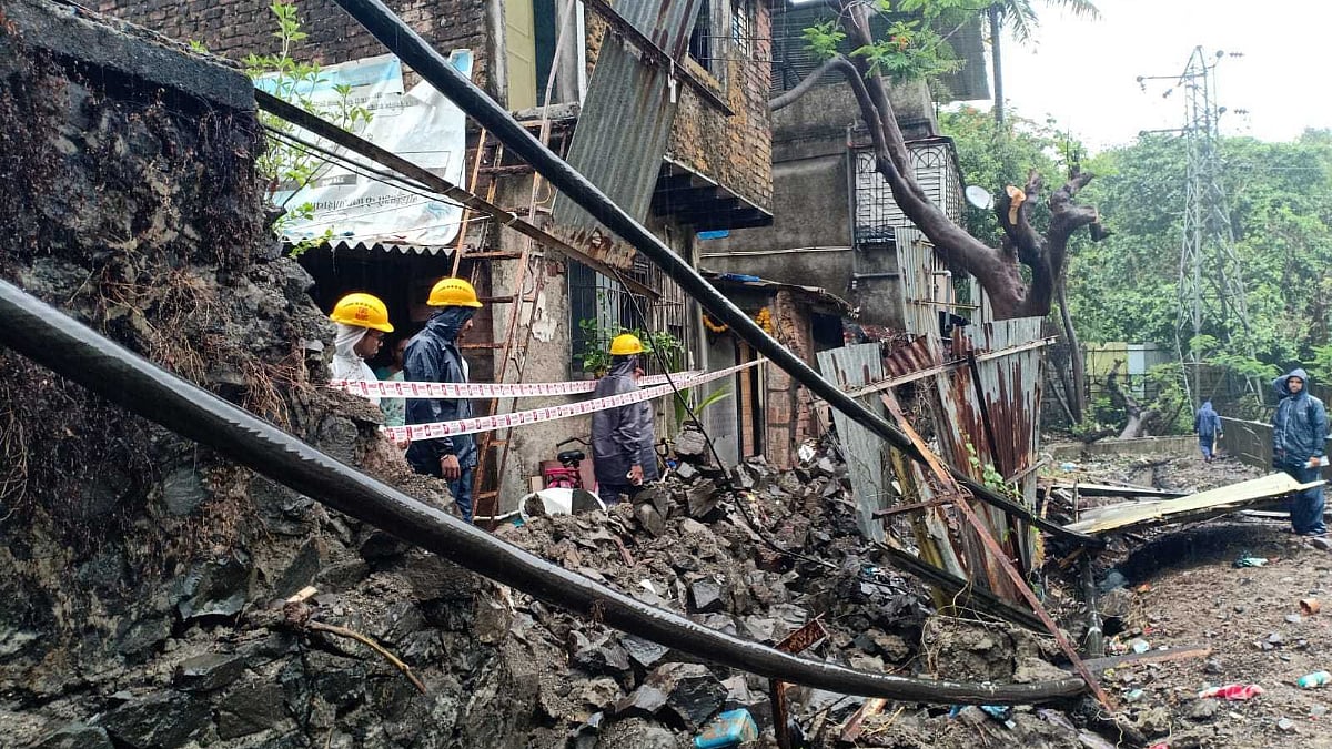 Thane News: Protection Wall Near Viviana Mall Collapses; No Injuries Reported - Vimarsana News
