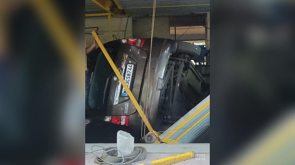 Mumbai News: Another Car Stacking Column Collapses in Chembur - Vimarsana News