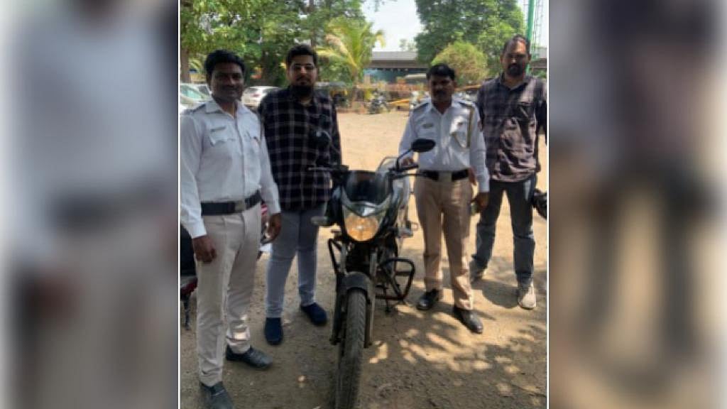 Navi Mumbai Police Catch 2Wheeler With Fake Registration Number; Was