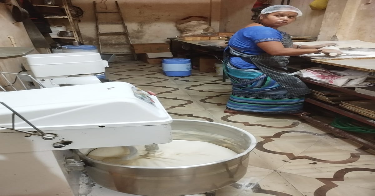 Indore: FSO Notices To Two Food Stores For Keeping Products In Unhygienic Conditions - Vimarsana News
