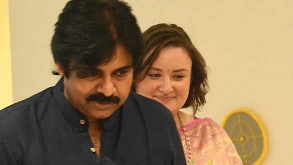 Amid Divorce Rumours, Jana Sena Party Shares Pawan Kalyan's Pic With Wife Anna Lezhneva - Vimarsana News