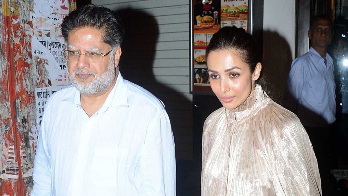 Malaika Arora's Father Hospitalised In Mumbai, Actress Visits Him With Mother - Vimarsana News
