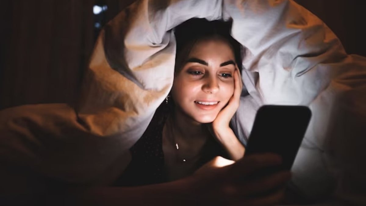 Sleep And Screens 9 Ways Phone Use At Night Impacts Your Body