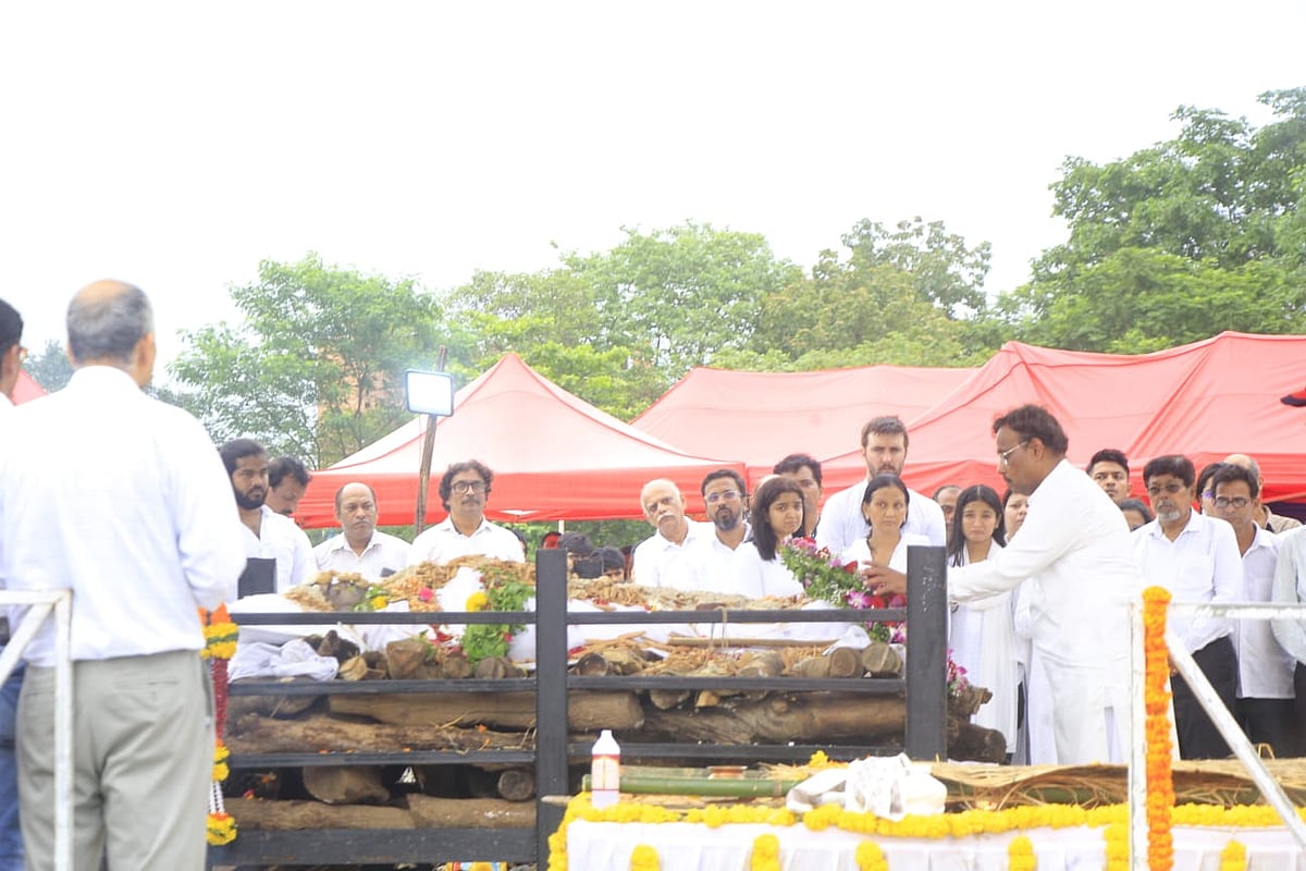 Nitin Desai Cremated With Full State Honours