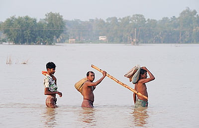 MP: 14 cars swept away, 50 picnickers rush to safety after sudden surge in Khargone river water - Vimarsana News
