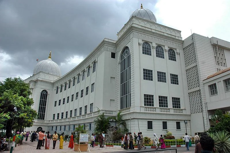 Salar Jung Museum<br />Picture credits: imgkid.com