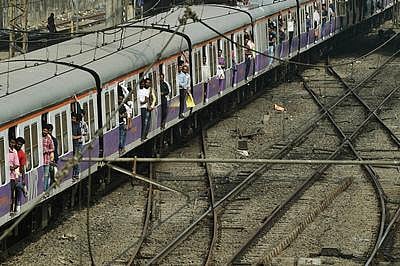 After periodic review, Indian Railway terminates Nineteen officers due to non-performance - Vimarsana News